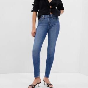 High Rise True Skinny Jeans